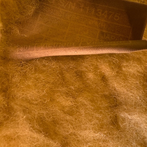 Women’s UGG Yellow Fluffita Platform Adjustable Sandals Slippers Size 8 - Picture 7 of 7